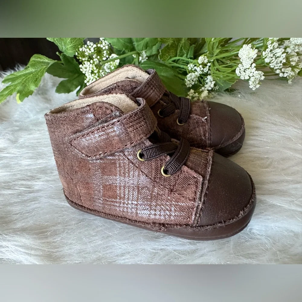UGG Australia Roldan Baby ‎ Bootie High Tops Leather Suede Brown